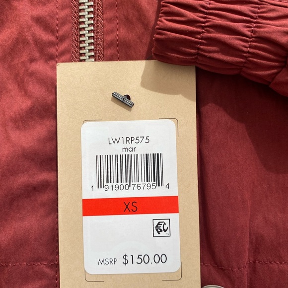 Levi’s Women Cinch Waist Wine Color Rain jacket, XS - Picture 3 of 9